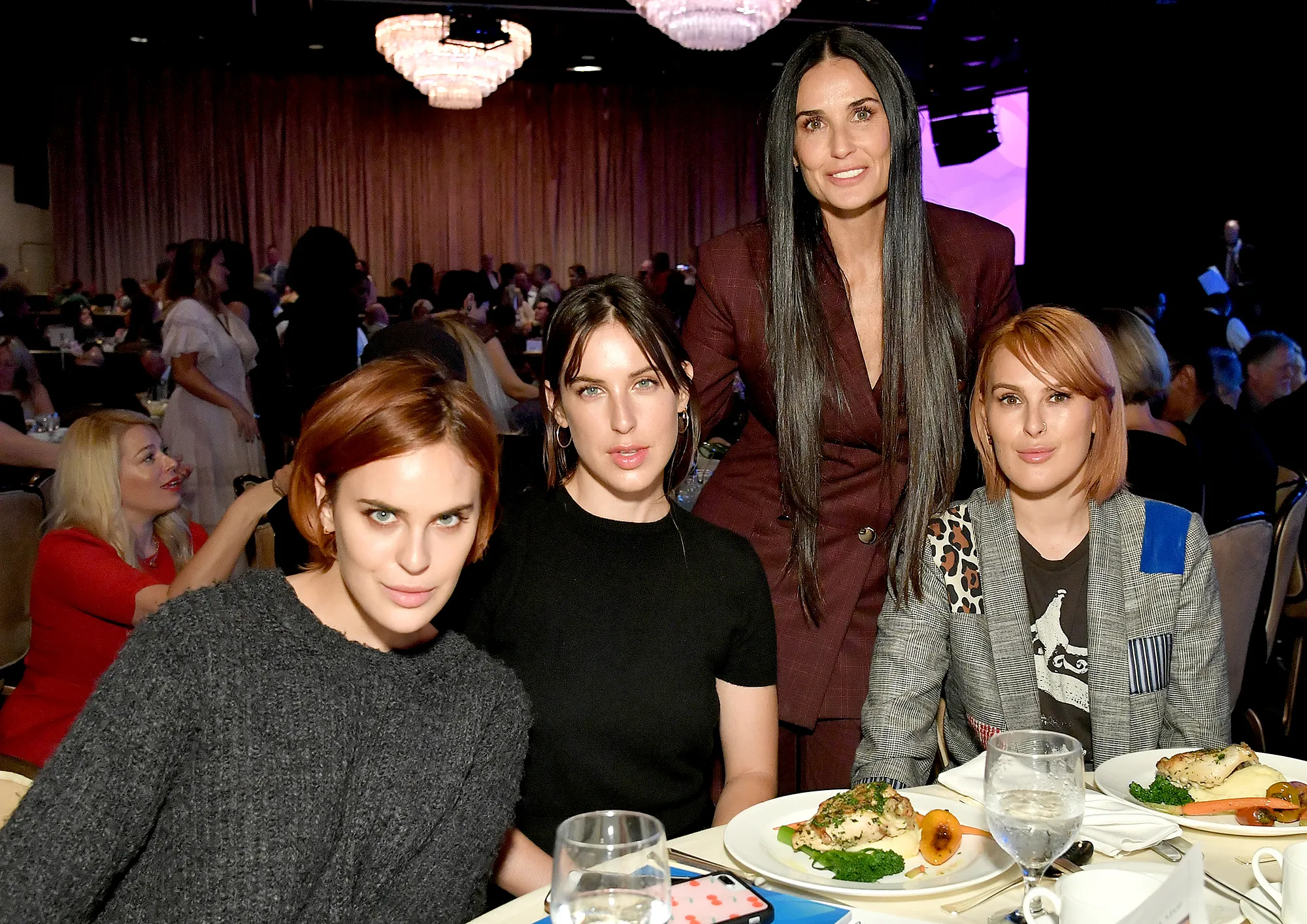 Demi-Moore-and-Her-Daughters-Talk-About-Her-Relapse