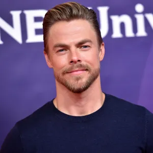 Derek Hough Has Emergency Surgery to Remove Appendix