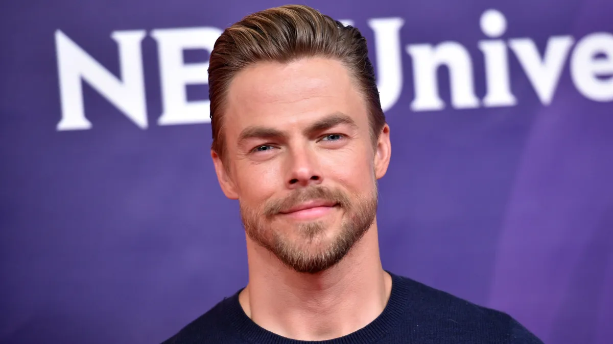 Derek Hough Has Emergency Surgery to Remove Appendix