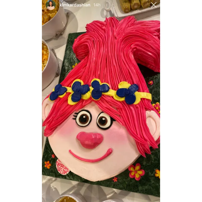 Dream-Kardashians-3rd-Birthday-Cake