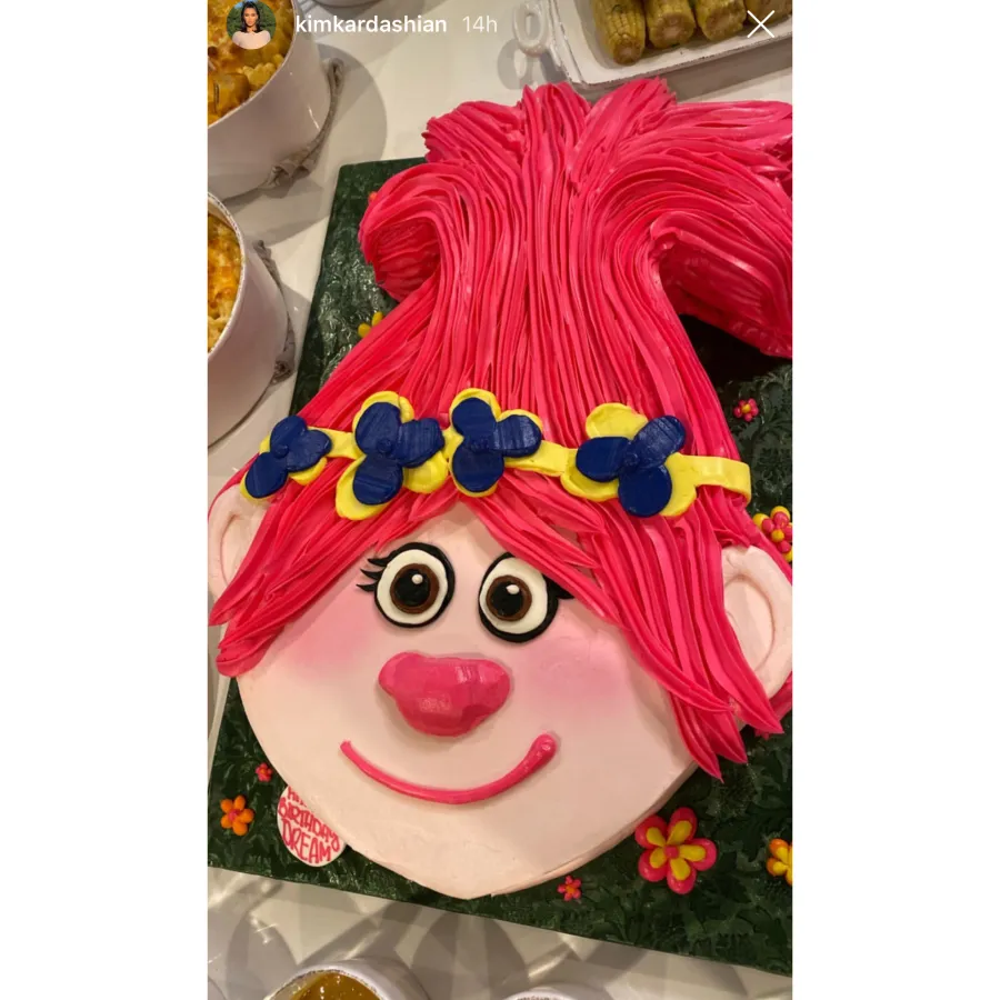 Dream-Kardashians-3rd-Birthday-Cake