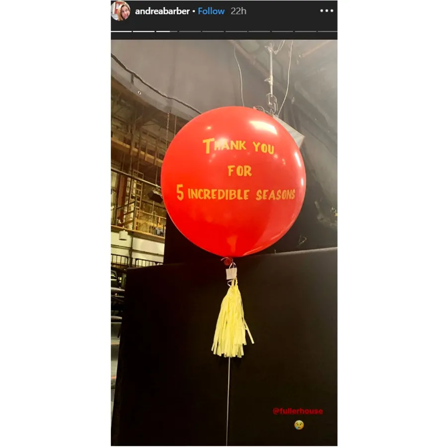 Fuller House Stars Share Photos of Emotional Final Table Read