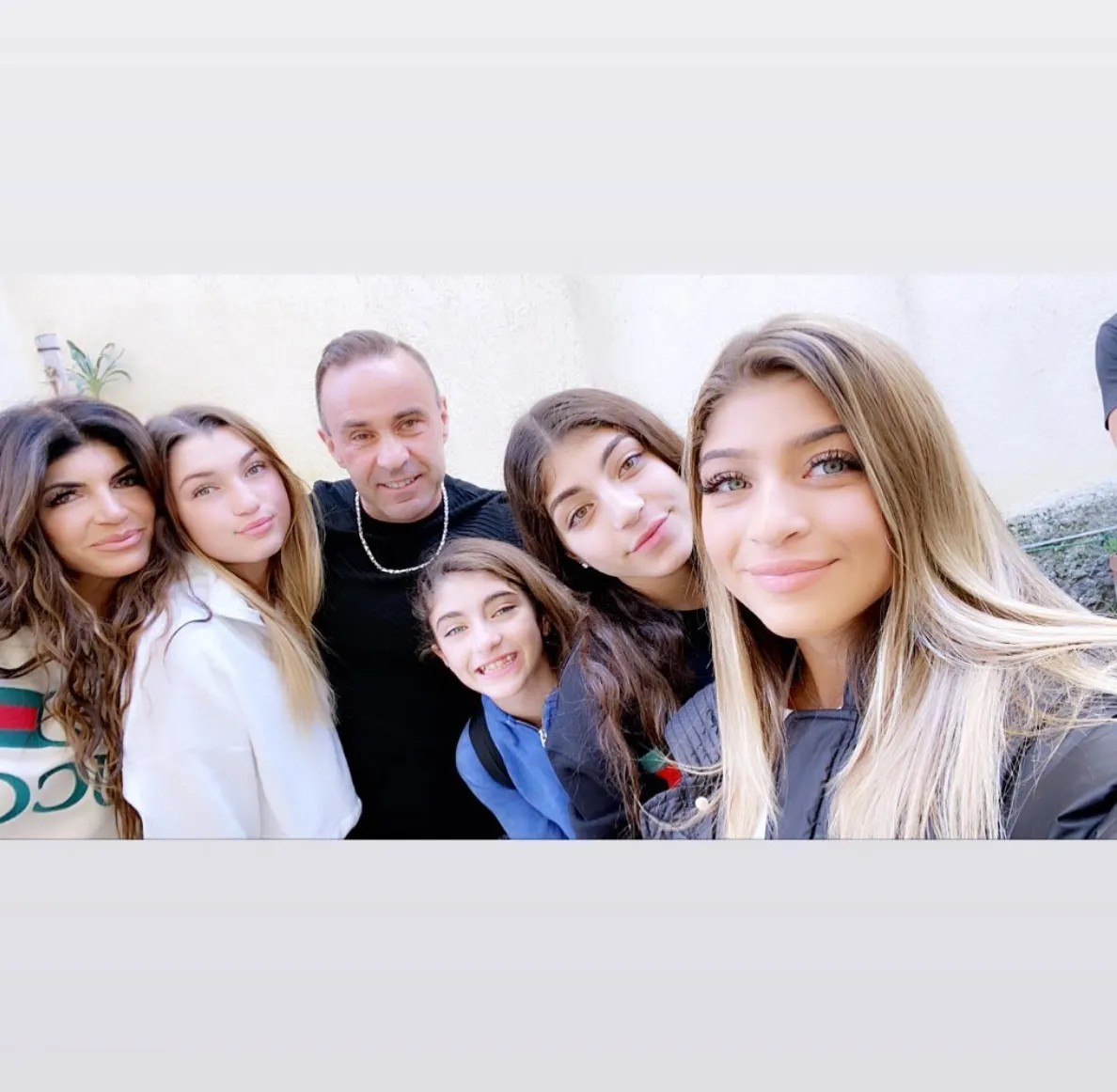 Gia-Teresa-visits-Joe-Giudice-in-Italy-1