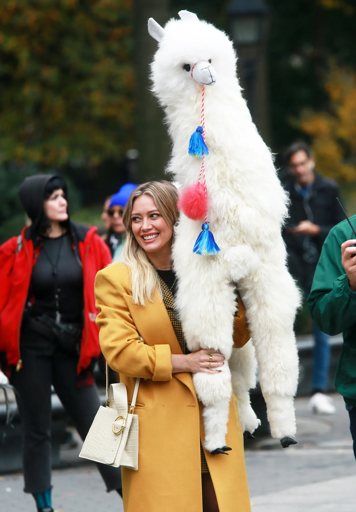 Hilary Duff Says The 'Lizzie McGuire' Revival 'Looks Completely Different' Than the Original