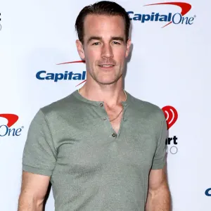 James Van Der Beek Shows Off His Abs Transformation in Shirtless Selfie After 'Dancing With the Stars'