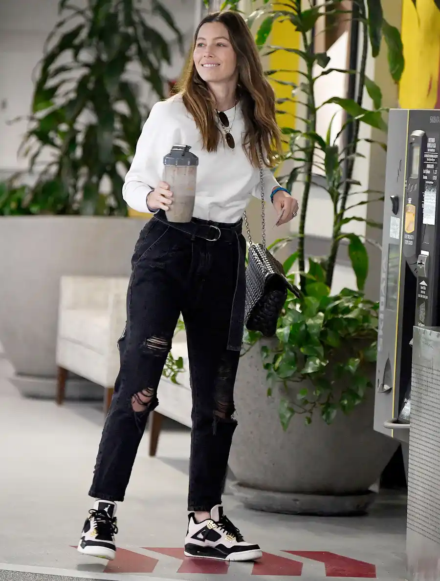 Jessica-Biel-Spotted-for-First-Time-Since-Justin-Timberlake-Pics-Surfaced