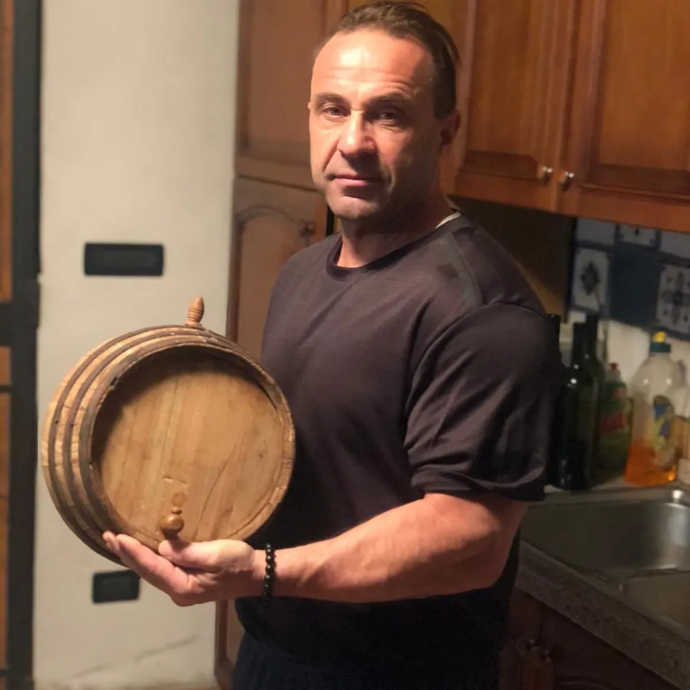 Joe Giudice Shares Tour of His Modest Italian Apartment, Starts Work &lsquo;Next Week&rsquo;