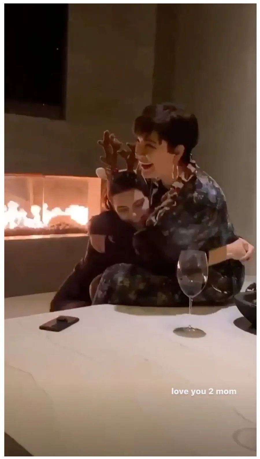Kendall Jenner Hugging Kris Jenner How the Kardashians Celebrated Thanksgiving
