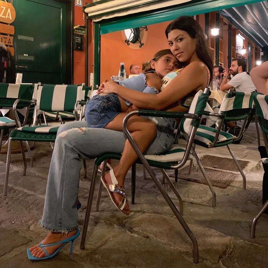 Kourtney Kardashian’s Daughter Penelope Gets Glittery Tooth Fairy Visit