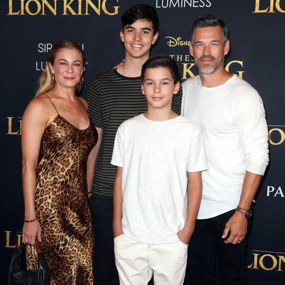 LeAnn Rimes Shares Holiday Card With Eddie Cibrian and His Kids