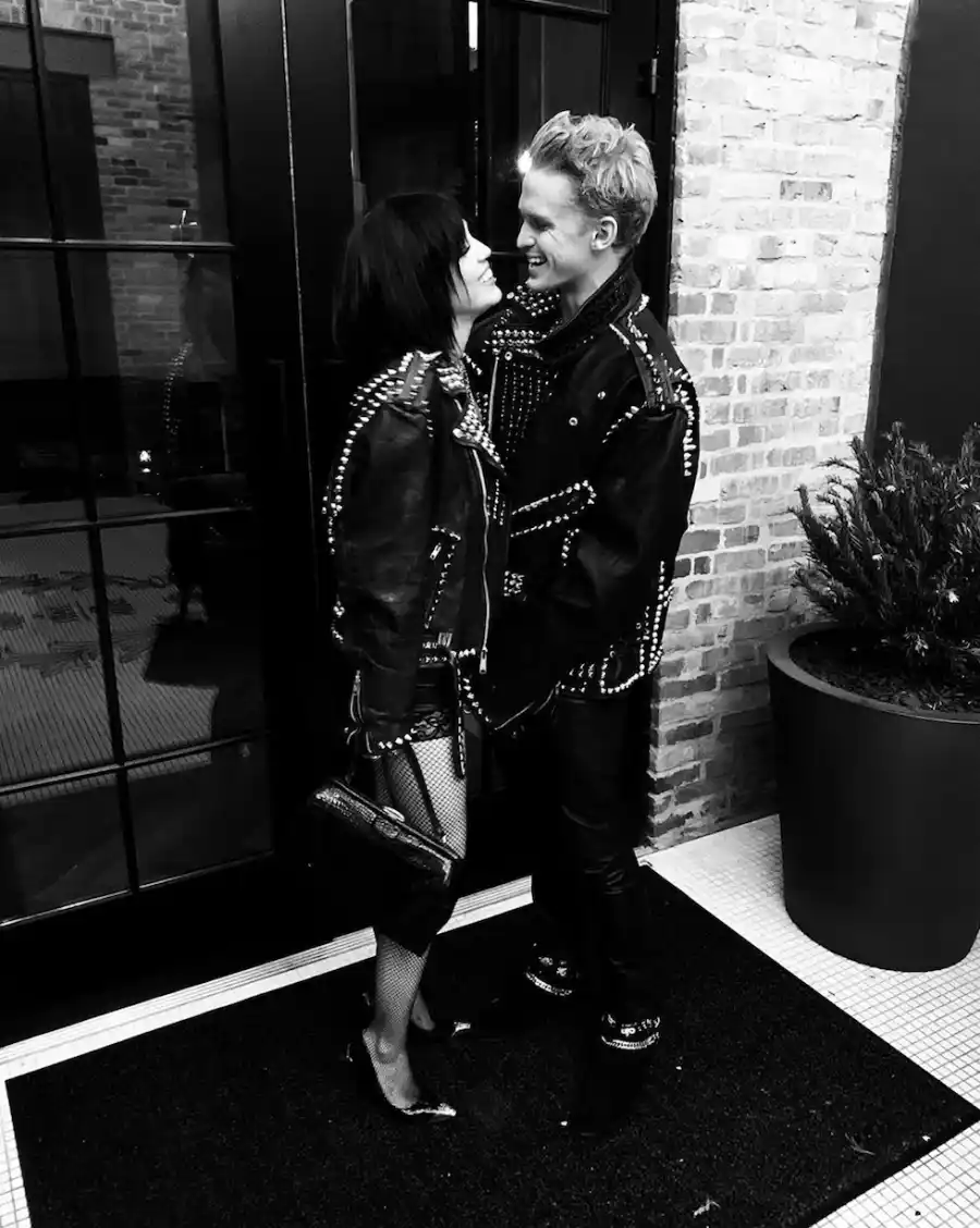 Miley-Cyrus,-Cody-Simpson-Pack-on-the-PDA-on-Halloween