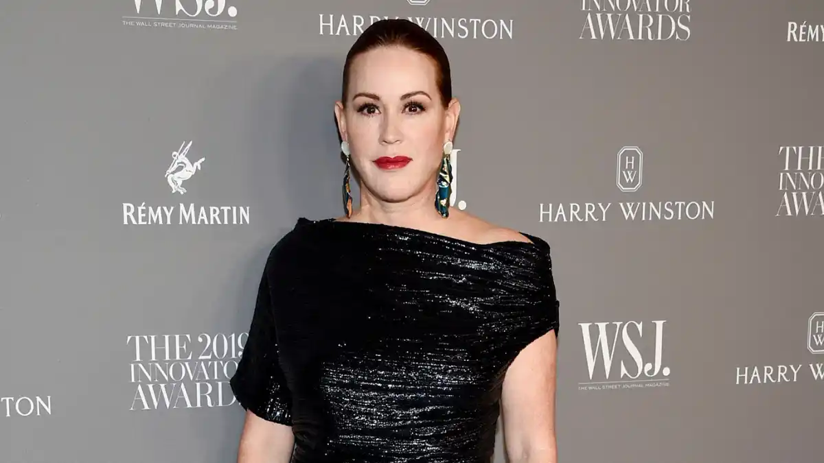 Molly Ringwald Says KJ Apa Took Luke Perry’s Death the Hardest