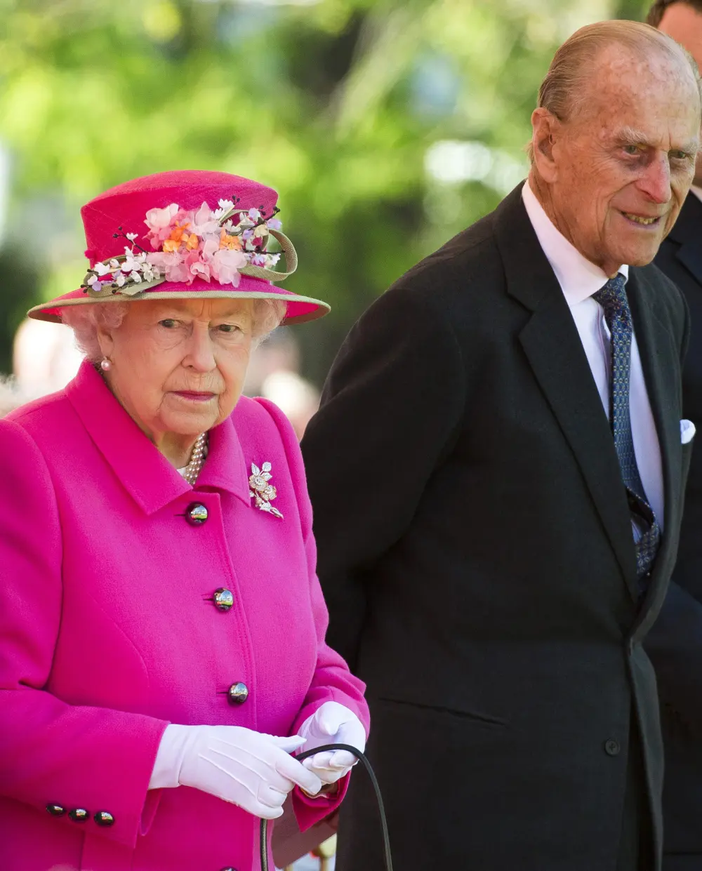 Queen Elizabeth II Speaks Out After Husband of 72 Years Prince Philip&rsquo;s Death