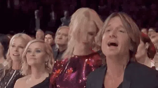 Reese Witherspoon and Nicole Kidman dancing CMAS