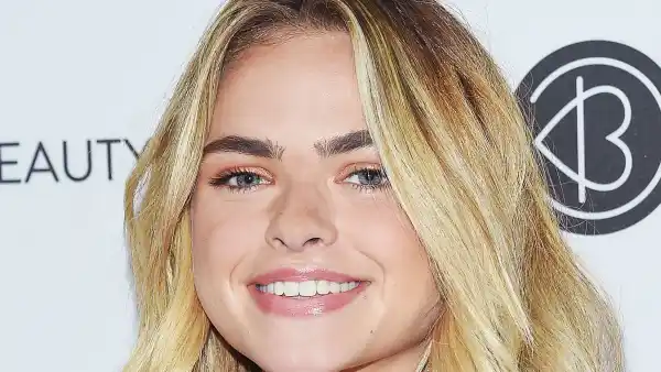 Summer McKeen - Get Tressed With Us