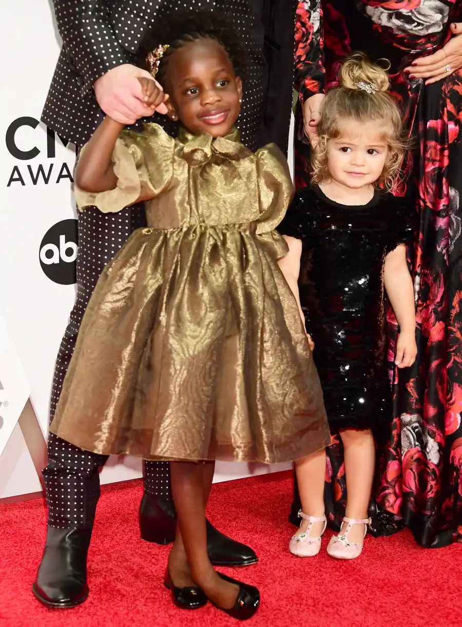 Thomas Rhett Pregnant Lauren Akins and Daughters on Red Carpet at CMA Awards 2019