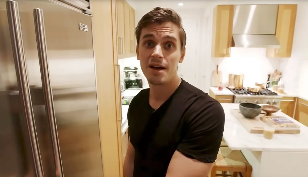 Queer Eye Antoni Porowski Reveals His Biggest Cooking Disaster