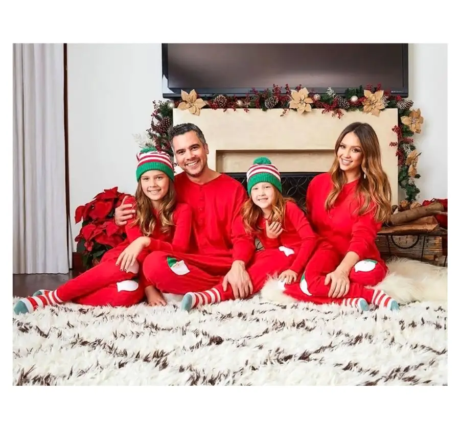 Best Celebrity Holiday Cards Through the Years