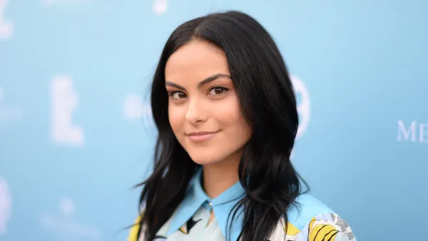 Camila-Mendes