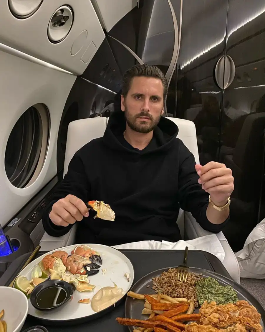 Celebrities Eating on Private Planes