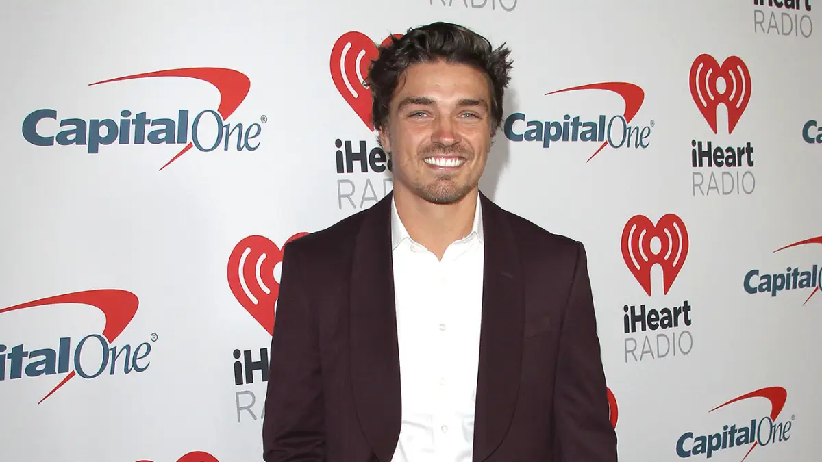 Dean Unglert Hurt Skiing