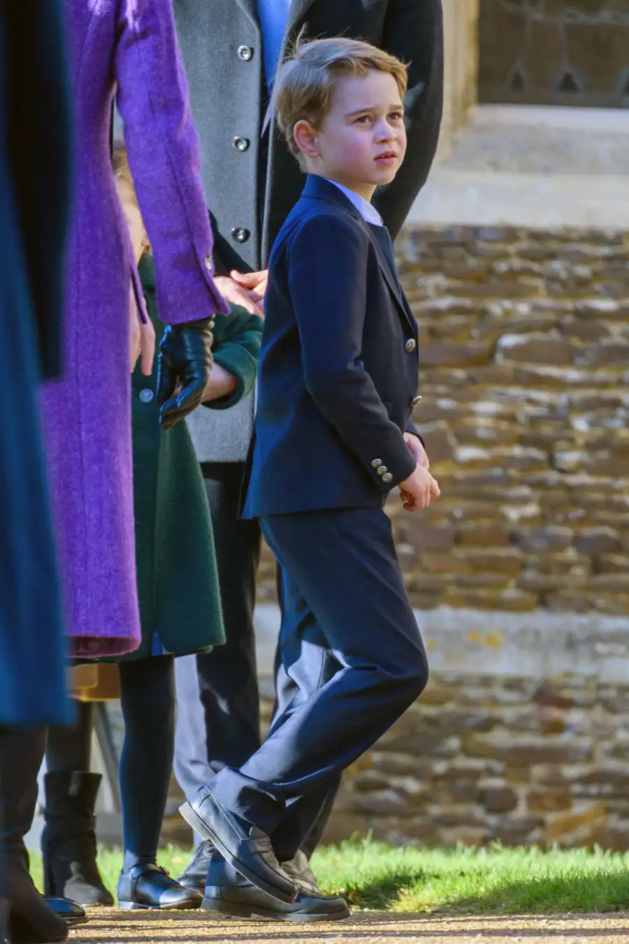 Duchess Kate! Prince William! See the Royal Family Walk Into Christmas Day Service: Pics!