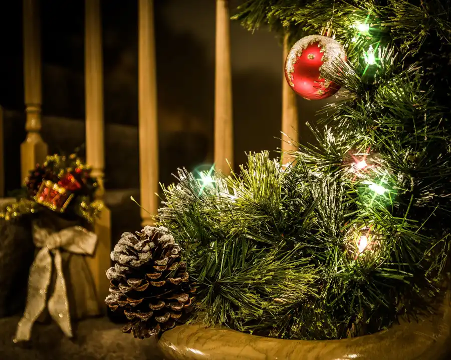 Duchess Meghan's Guide To Hosting Christmas With Friends Resurfaces