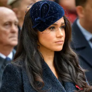 Duchess Meghan’s Pal Slams Outlet That Photoshopped Their Christmas Card