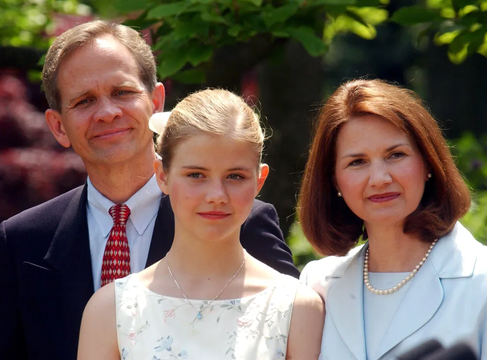Elizabeth Smart&rsquo;s Parents Finalize Divorce After 34-Year Marriage
