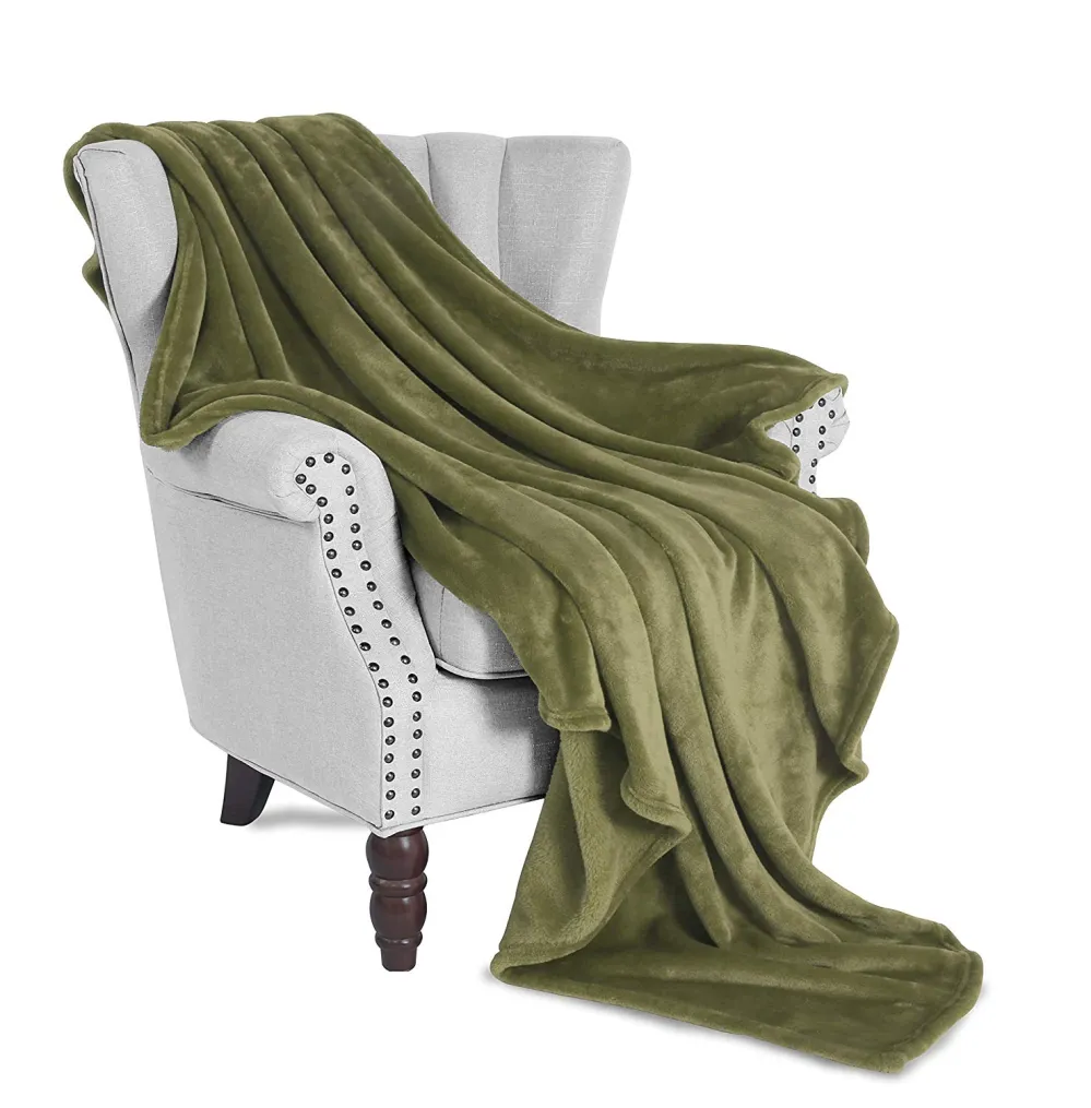 Exclusivo Mezcla Large Velvet Plush Throw Blanket (Olive Green)