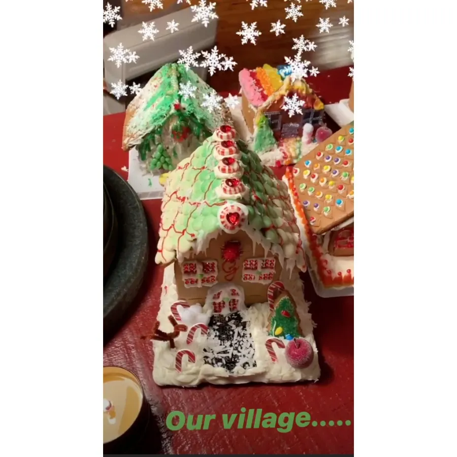 Gigi, Bella and Yolanda Hadid Make Gingerbread Houses Together on Christmas