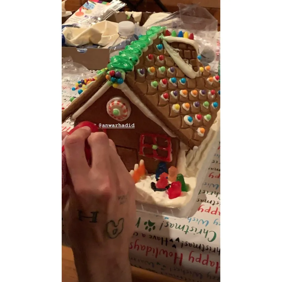 Gigi, Bella and Yolanda Hadid Make Gingerbread Houses Together on Christmas