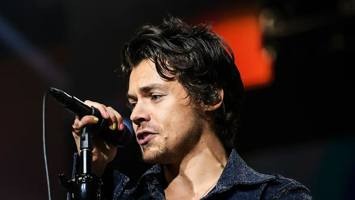 Harry Styles What Makes You Beautiful Jingle Ball