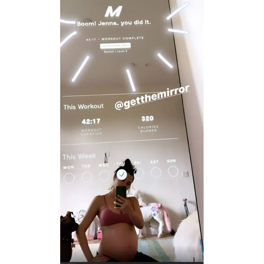 Jenna Dewan workout bump