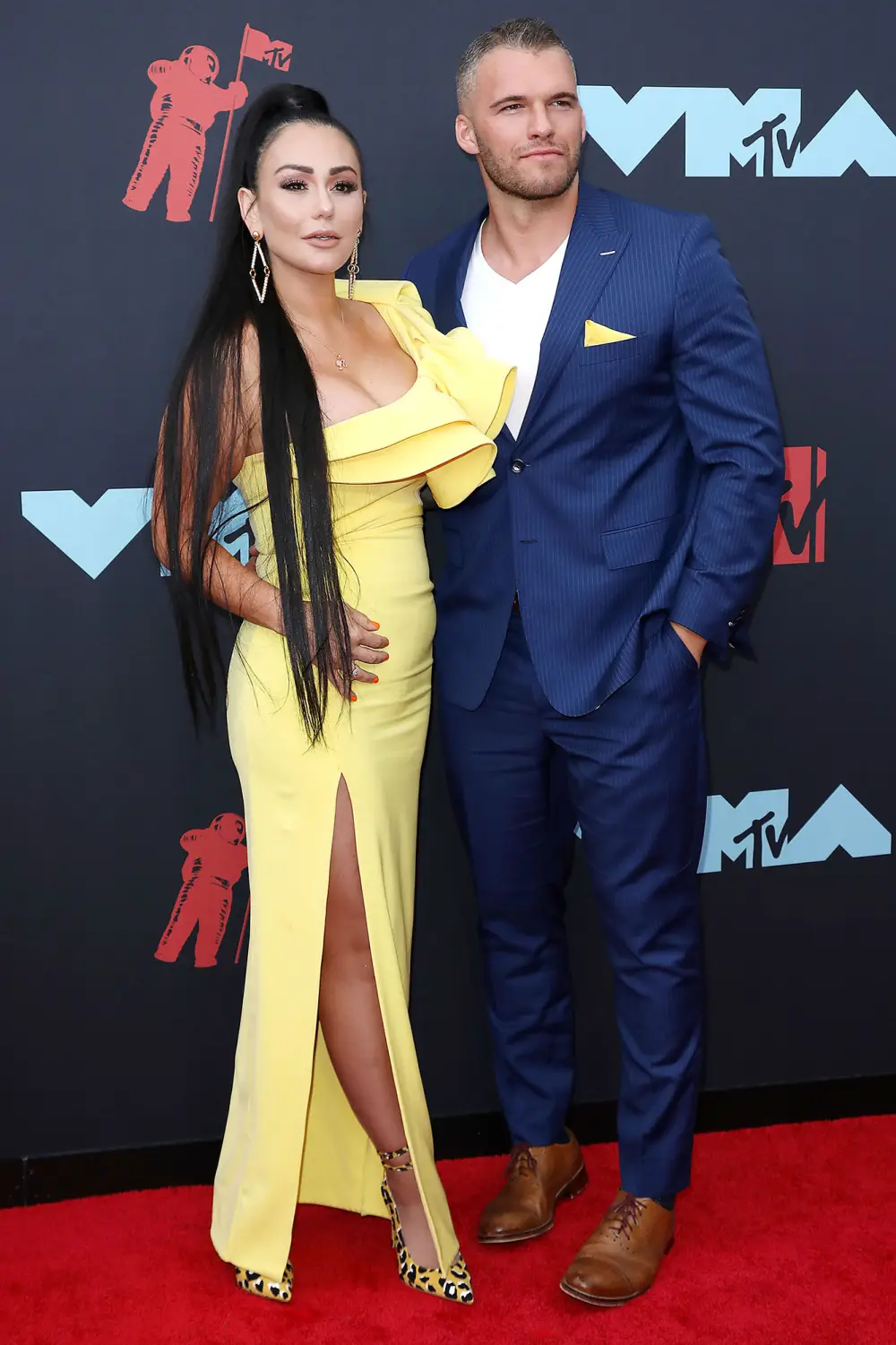 Jenni " Jenni J-Woww Farley " Farley and Zack Clayton Carpinello MTV VMAs 2019