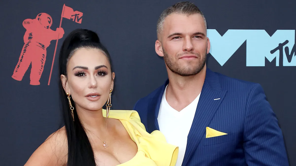 Jenni ‘JWoww’ Farley Celebrates BF Zack Carpinello’s 25th Birthday With 'Jersey Shore' Costars
