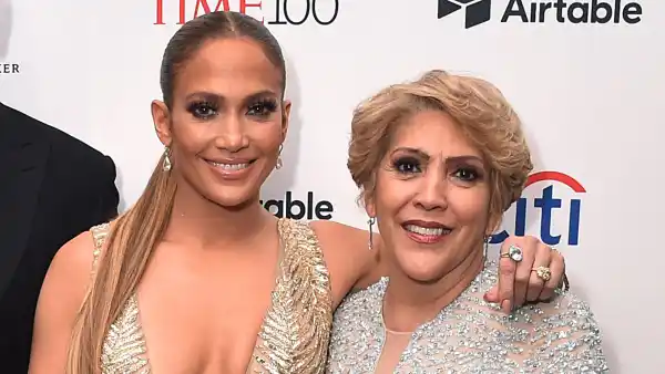 Jennifer Lopez’s Mom Breaks Out Amazing Dance Moves on Stage