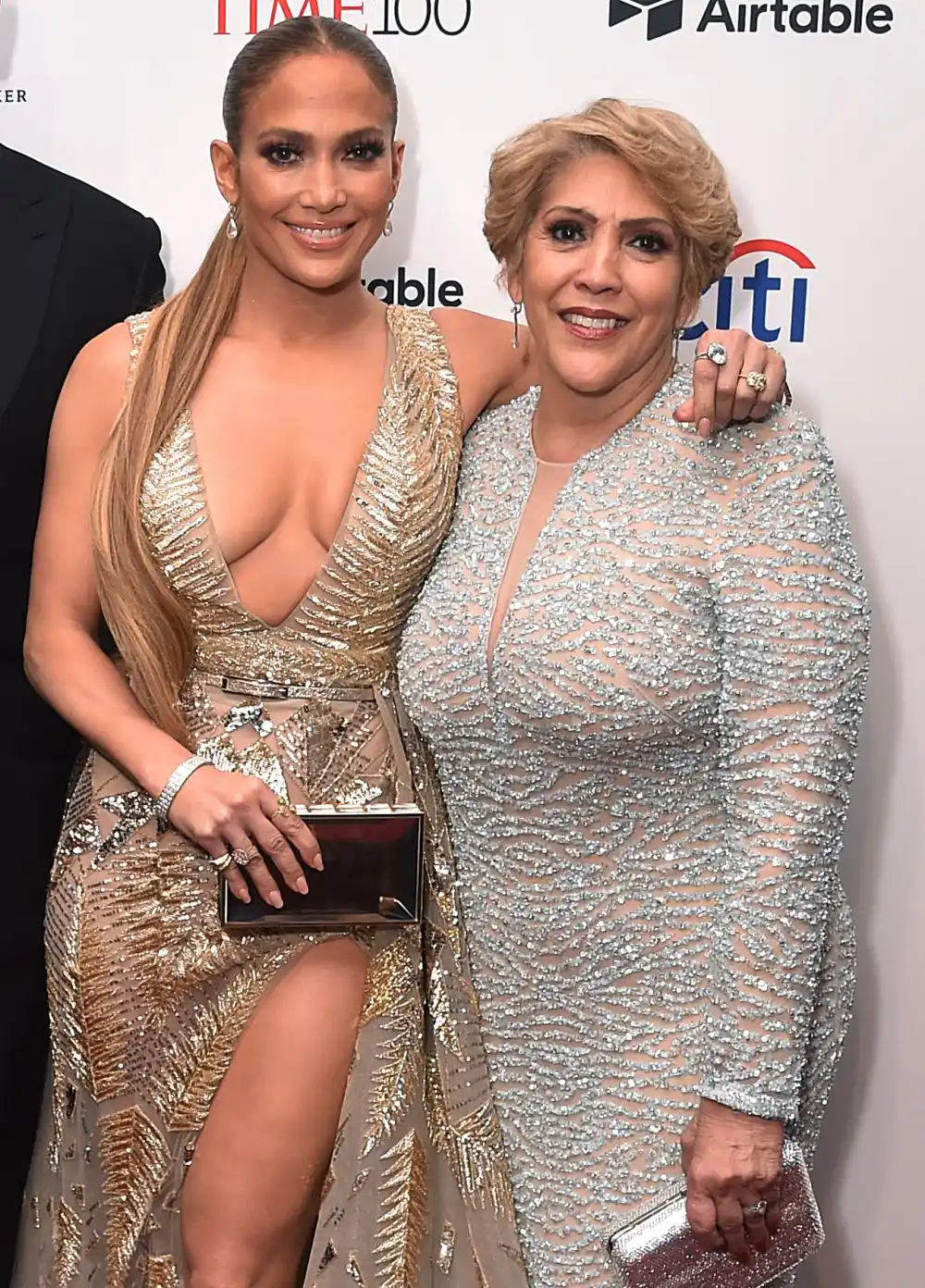 Jennifer Lopez&rsquo;s Mom Breaks Out Amazing Dance Moves on Stage