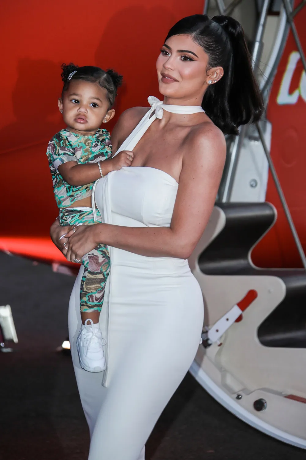 Kylie Jenner&rsquo;s Daughter Stormi Learns to Bowl During Snowy Getaway