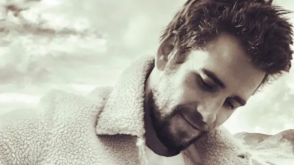 Liam Hemsworth and Dog Dora Thirst Trap Instagram