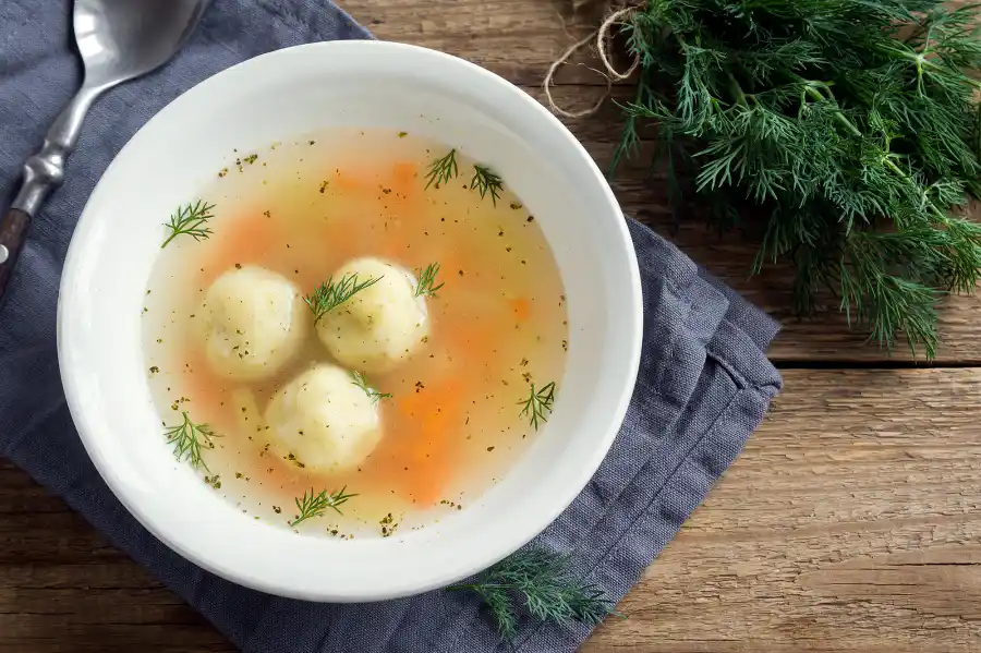 Matzo-Ball-Soup