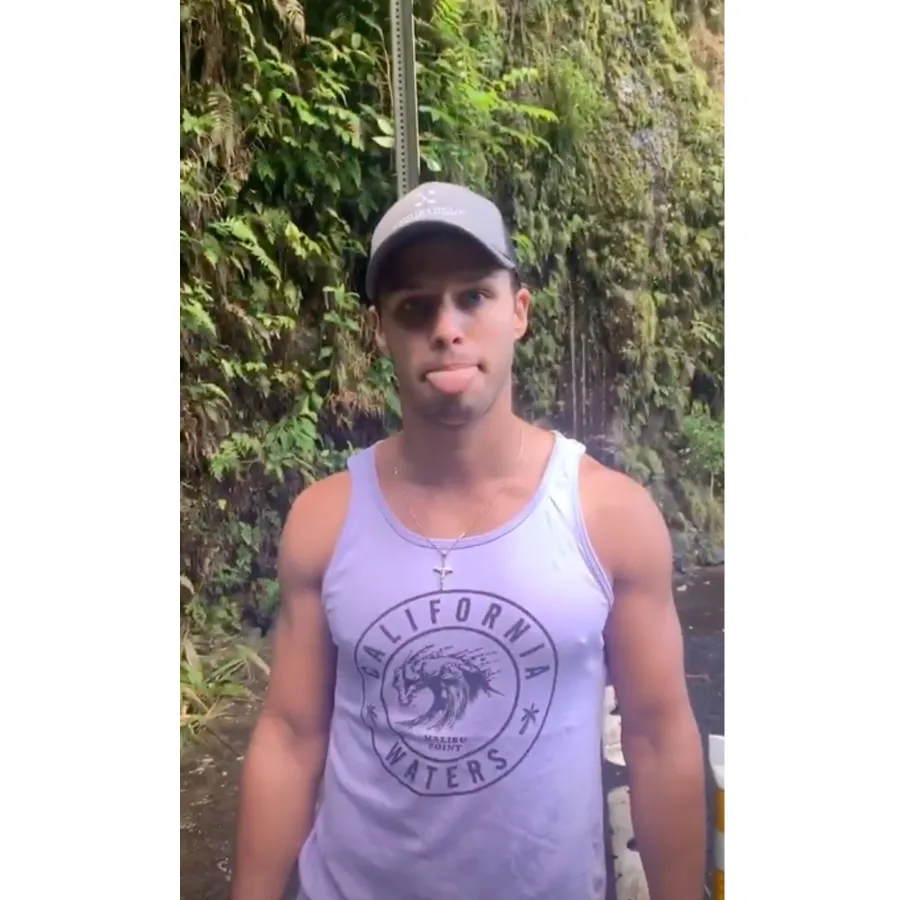 Miranda Lambert, Husband Brendan Enjoy Tropical Getaway in Maui