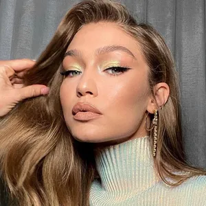 NYE Celeb Beauty Inspo - Gigi Hadid