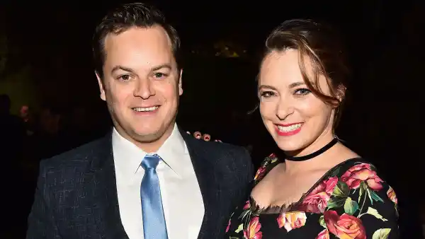 Pregnant Rachel Bloom and Her Husband Dan Gregor Stranded in Snowstorm