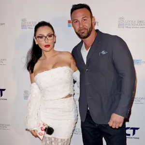 Roger-Matthews-and-Jenni-‘JWoww’-Farley-Not-Spending-Christmas-Together-2