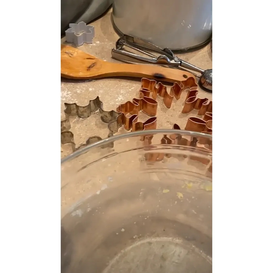 See-Inside-Kim-Kardashian’s-Furnished-Gingerbread-House