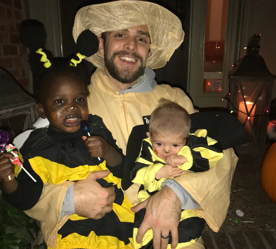 Thomas-Rhett-and-Lauren-Akins’-Sweetest-Moments-With-Their-Family