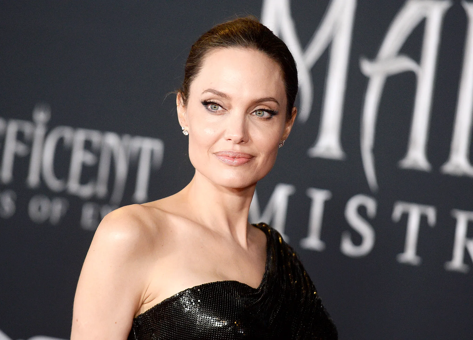 Angelina-Jolie-Launches-New-Show-to-Teach-Kids-to-Spoke-Fake-News
