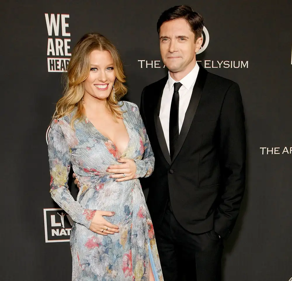 Ashley-Hinshaw-and-Topher-Grace