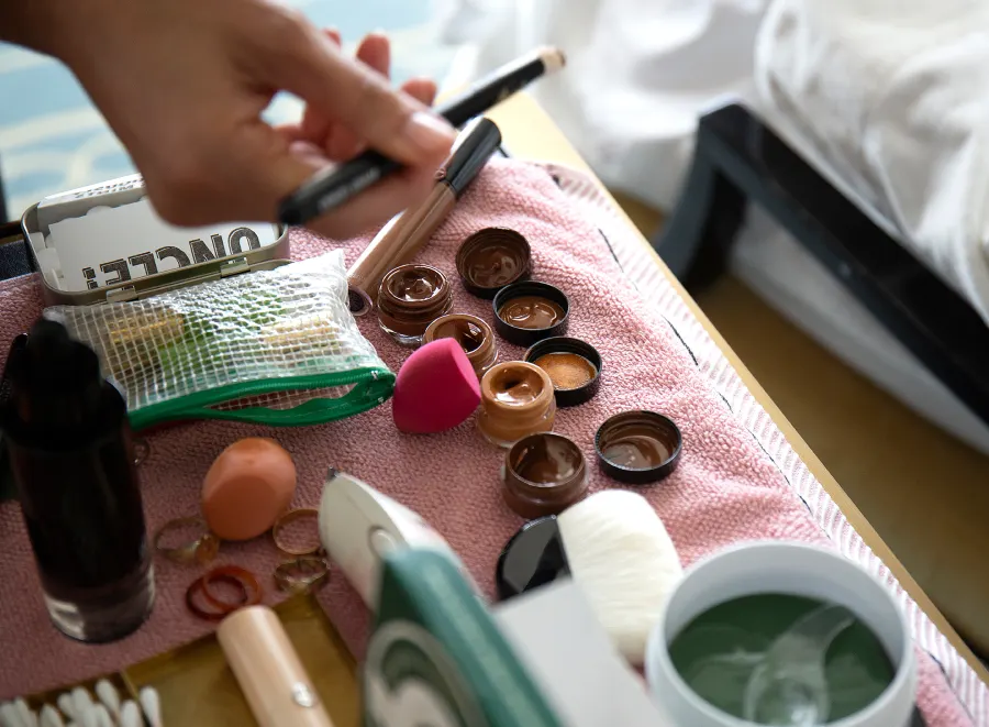 Billy Porter's Golden Globes 2020 Glam